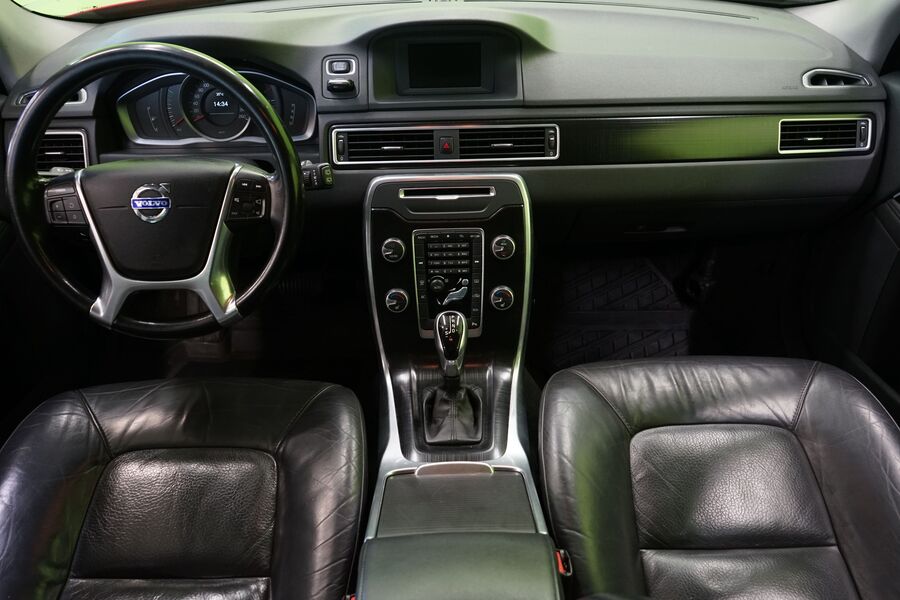 Volvo V70 vaihtoauto