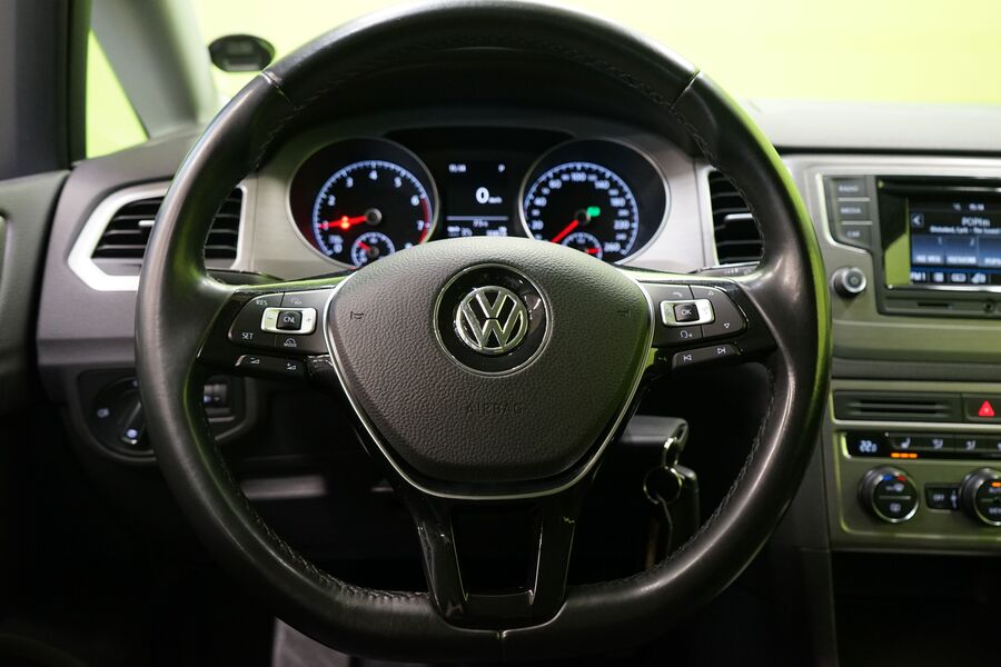 Volkswagen Golf Sportsvan vaihtoauto