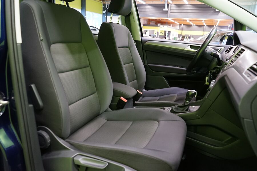 Volkswagen Golf Sportsvan vaihtoauto