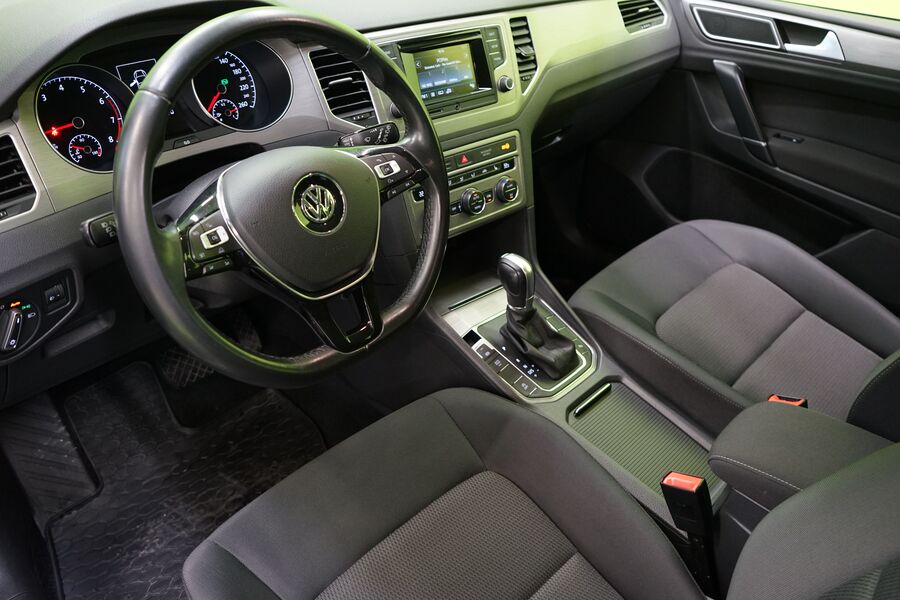 Volkswagen Golf Sportsvan vaihtoauto