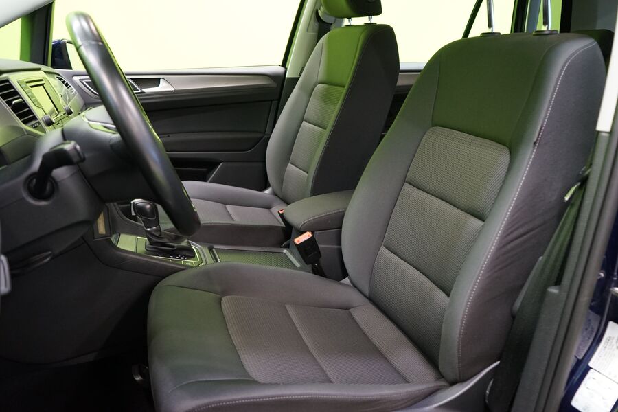 Volkswagen Golf Sportsvan vaihtoauto