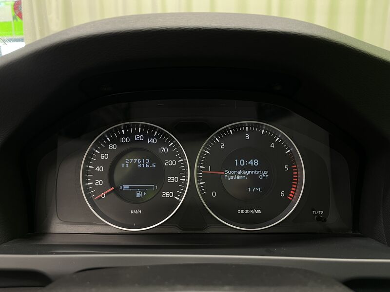 Volvo V60 vaihtoauto