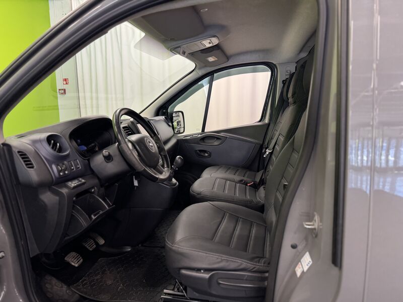 Opel Vivaro vaihtoauto