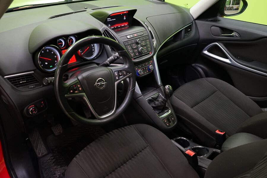 Opel Zafira Tourer vaihtoauto