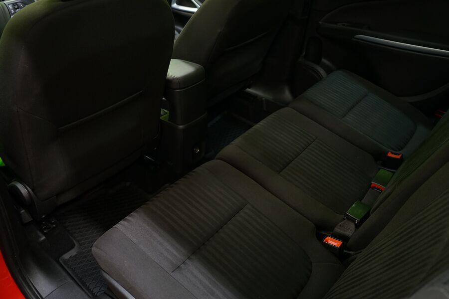 Opel Zafira Tourer vaihtoauto