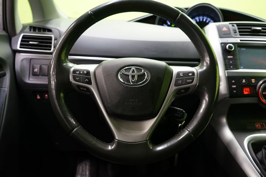Toyota Verso vaihtoauto