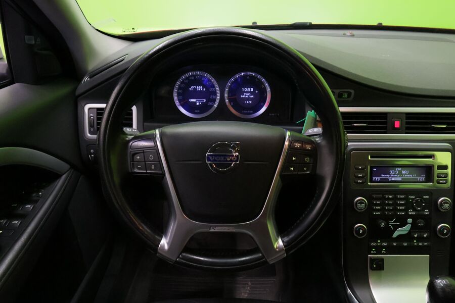 Volvo V70 vaihtoauto