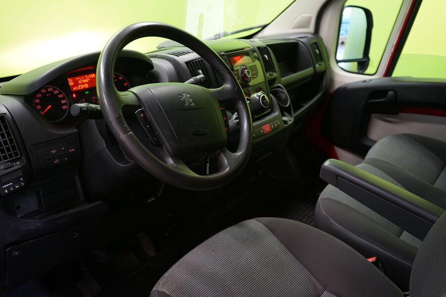 Peugeot Boxer vaihtoauto