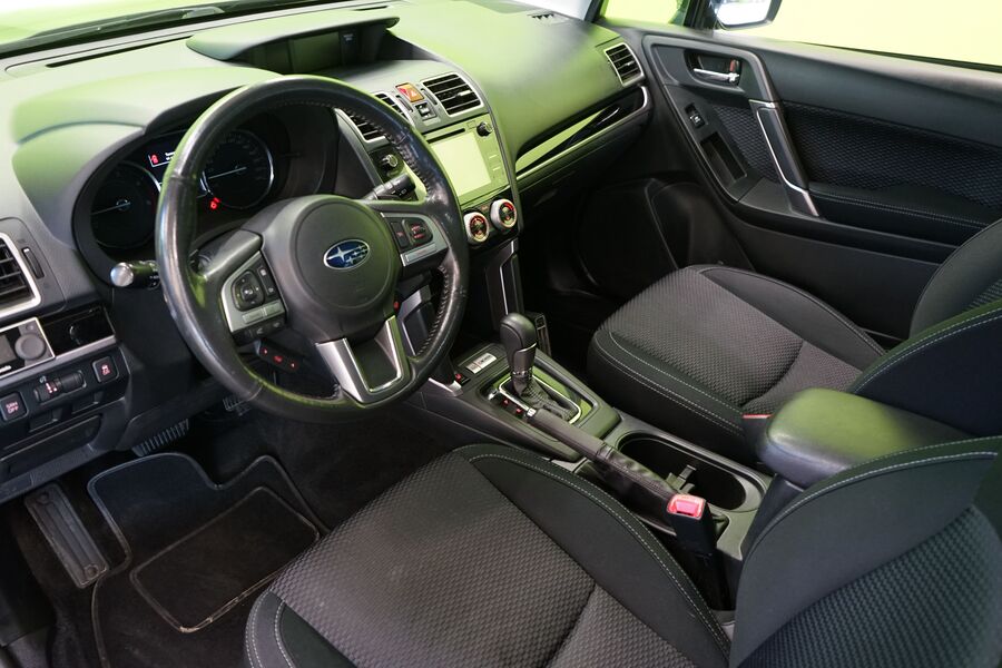 Subaru Forester vaihtoauto