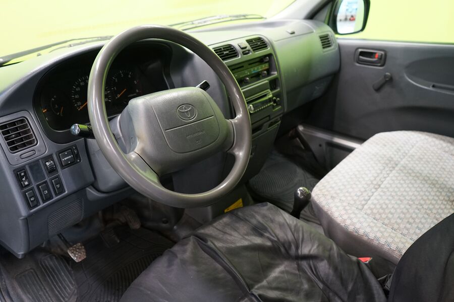 Toyota Hiace vaihtoauto