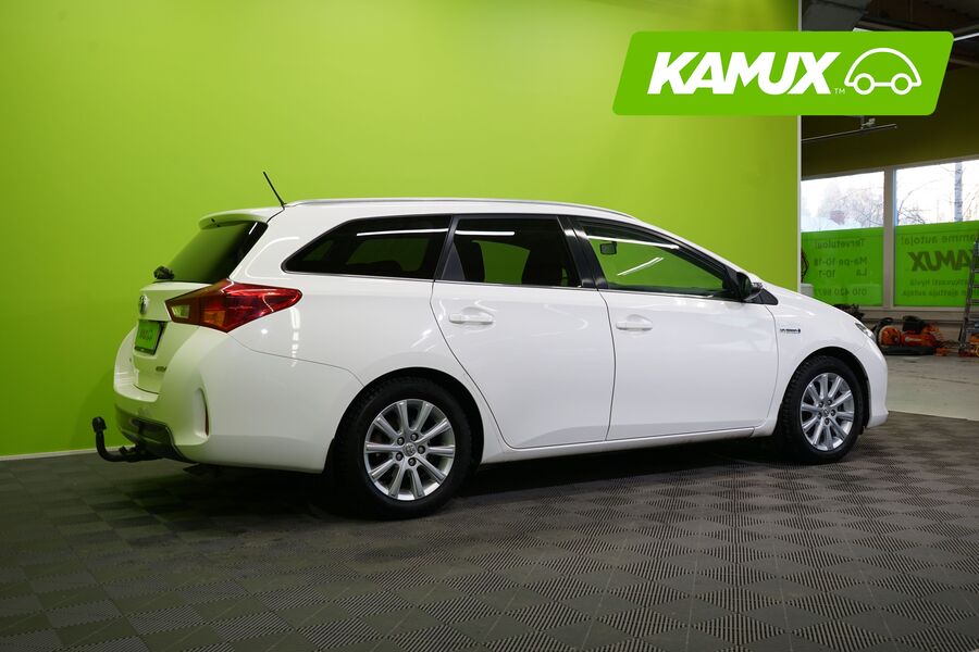 Toyota Auris vaihtoauto