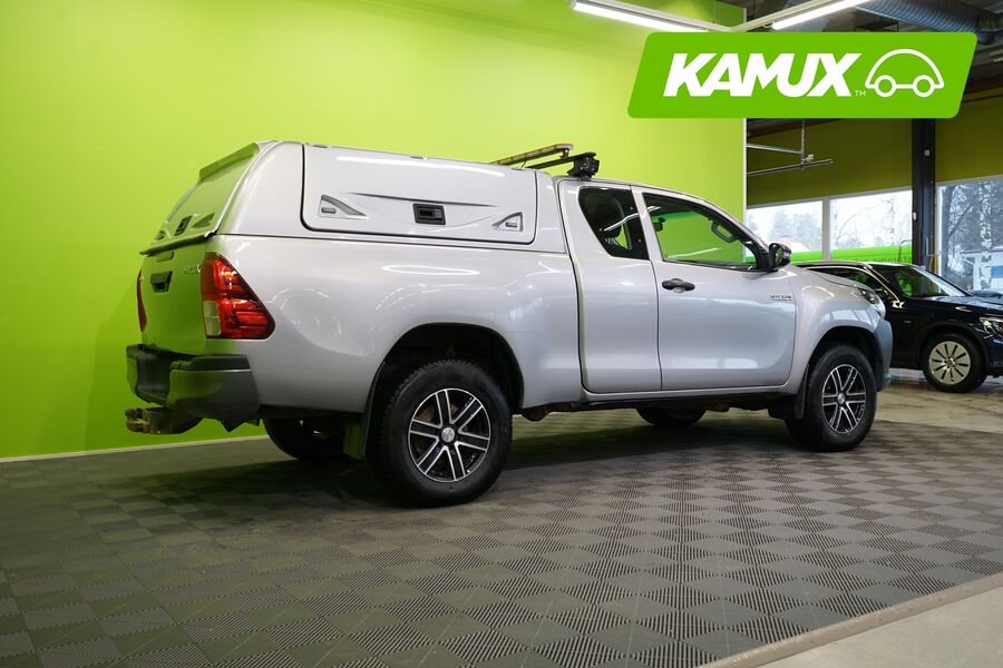 Toyota Hilux vaihtoauto