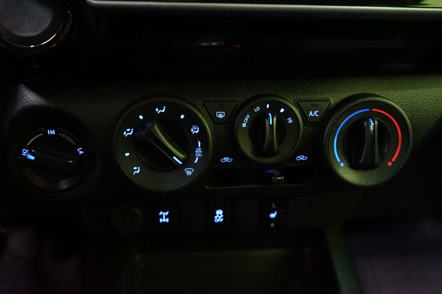 Toyota Hilux vaihtoauto