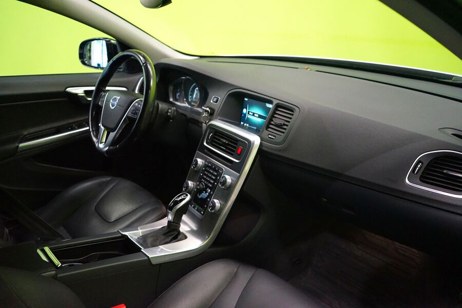 Volvo V60 Cross Country vaihtoauto