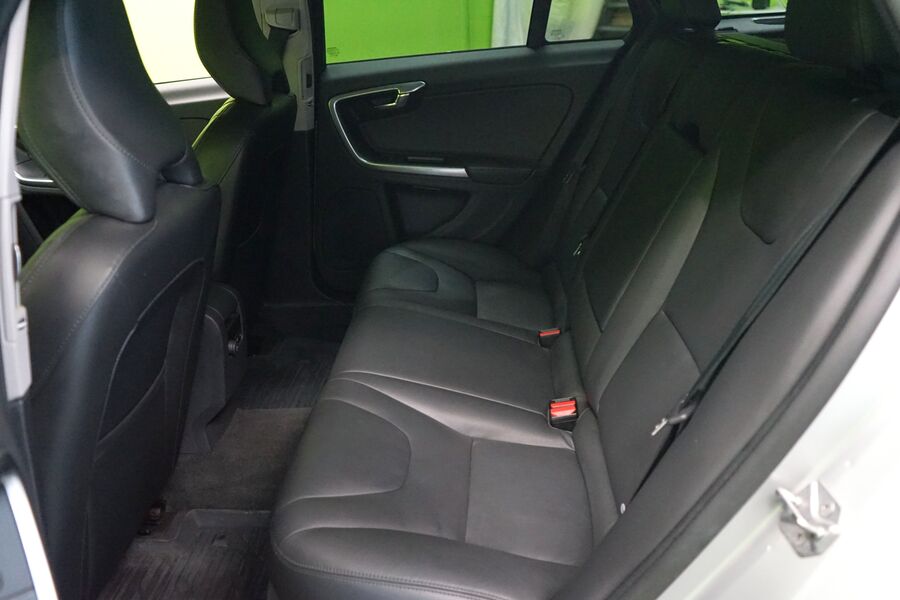 Volvo V60 Cross Country vaihtoauto