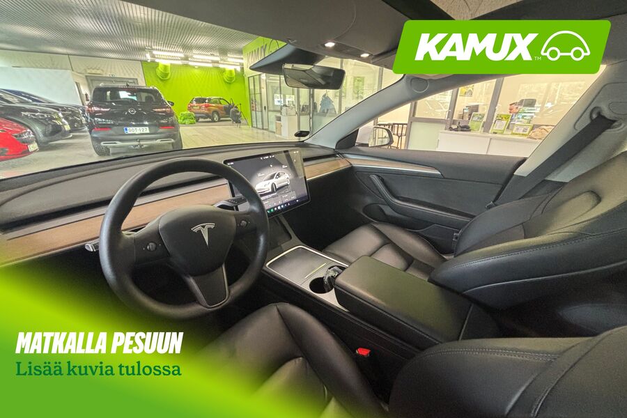 Tesla Model 3 vaihtoauto