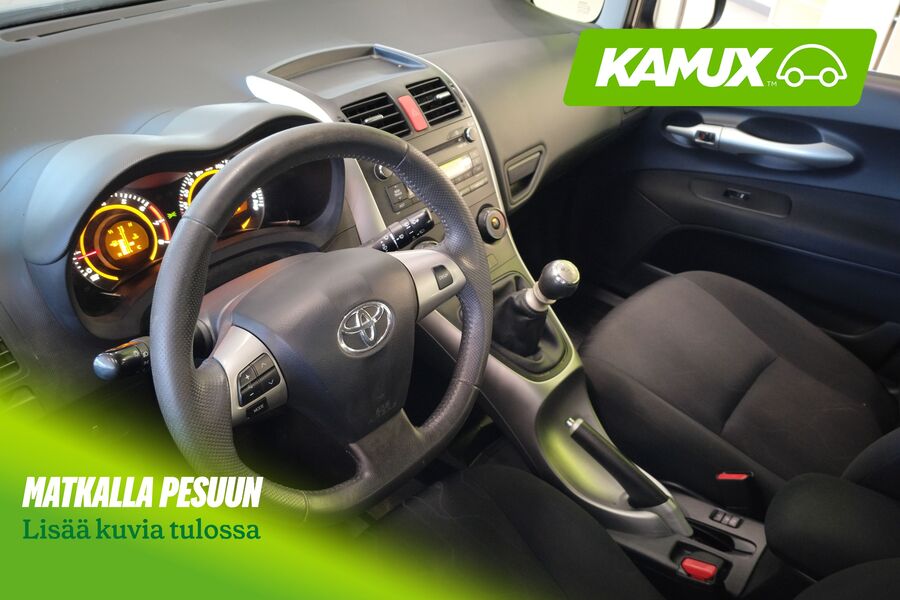 Toyota Auris vaihtoauto