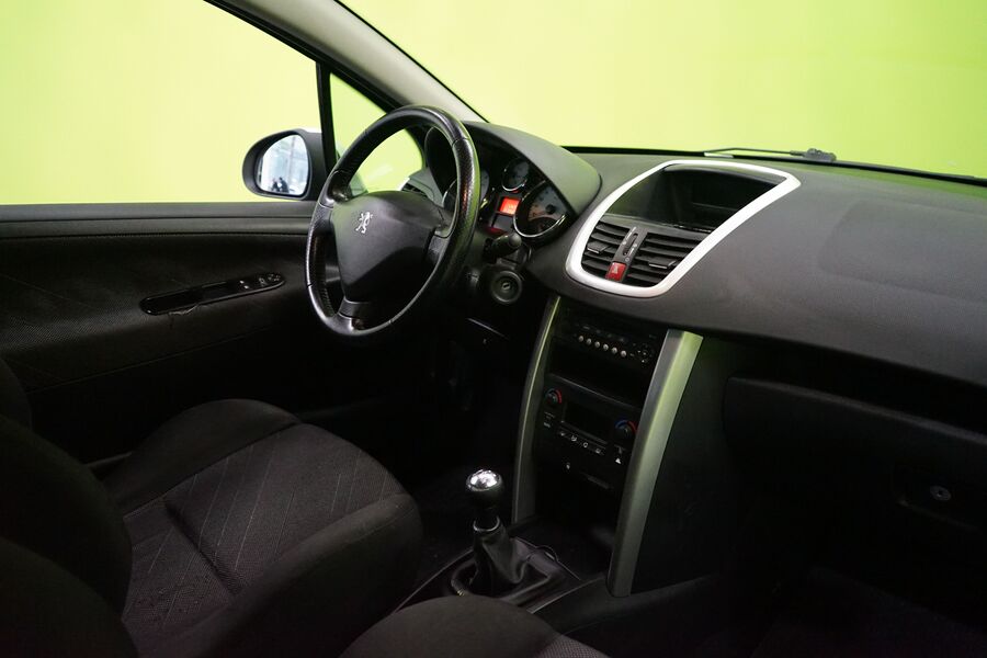 Peugeot 207 vaihtoauto