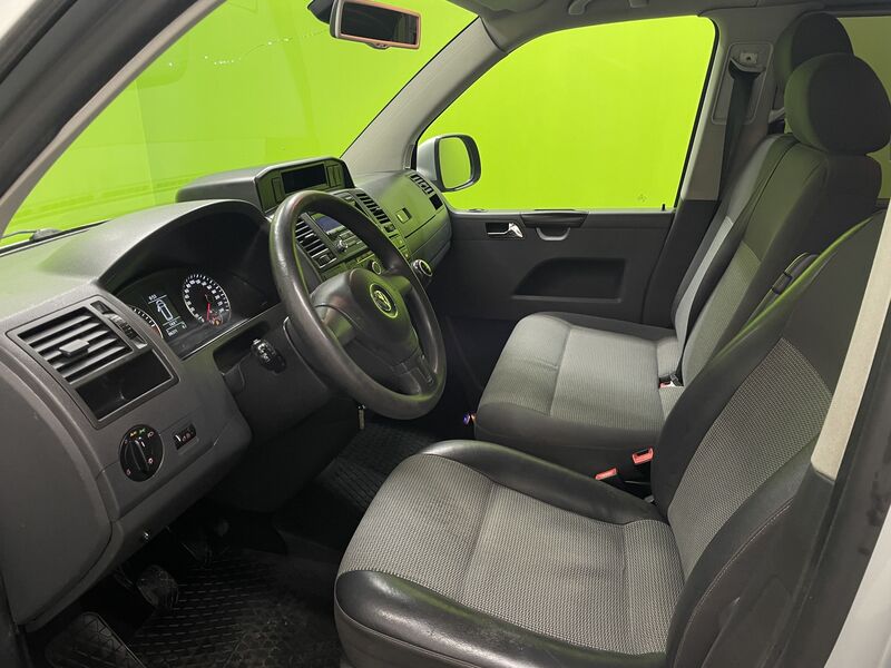 Volkswagen Caravelle vaihtoauto