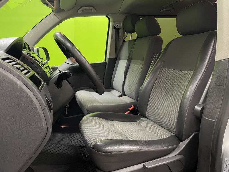 Volkswagen Caravelle vaihtoauto