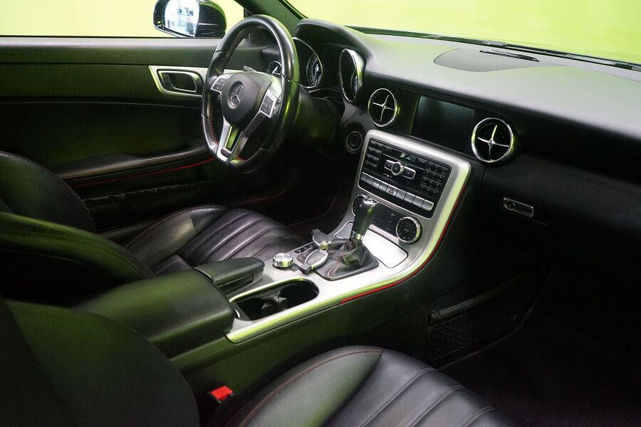 Mercedes-Benz SLK vaihtoauto