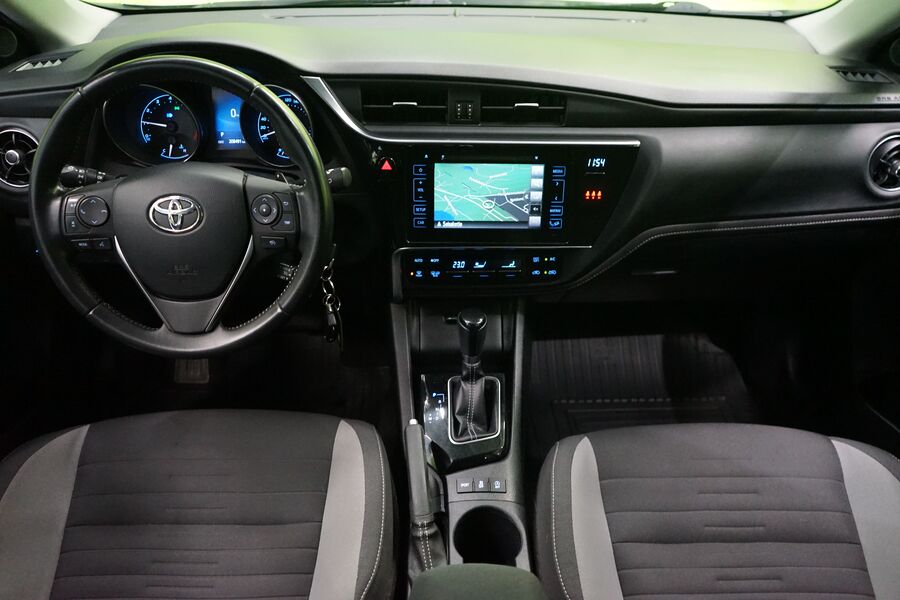 Toyota Auris vaihtoauto