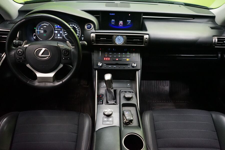 Lexus IS vaihtoauto
