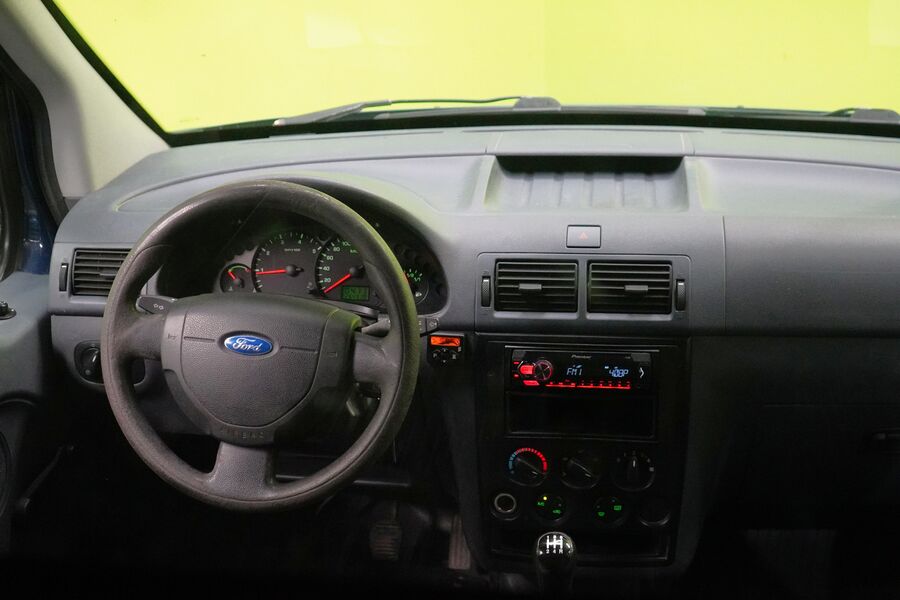 Ford Transit Connect vaihtoauto