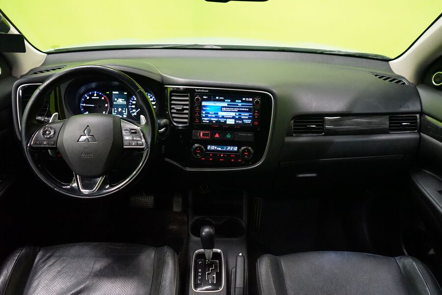 Mitsubishi Outlander vaihtoauto