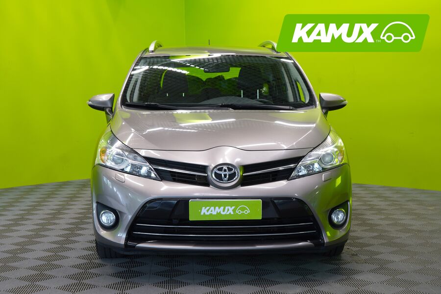 Toyota Verso vaihtoauto