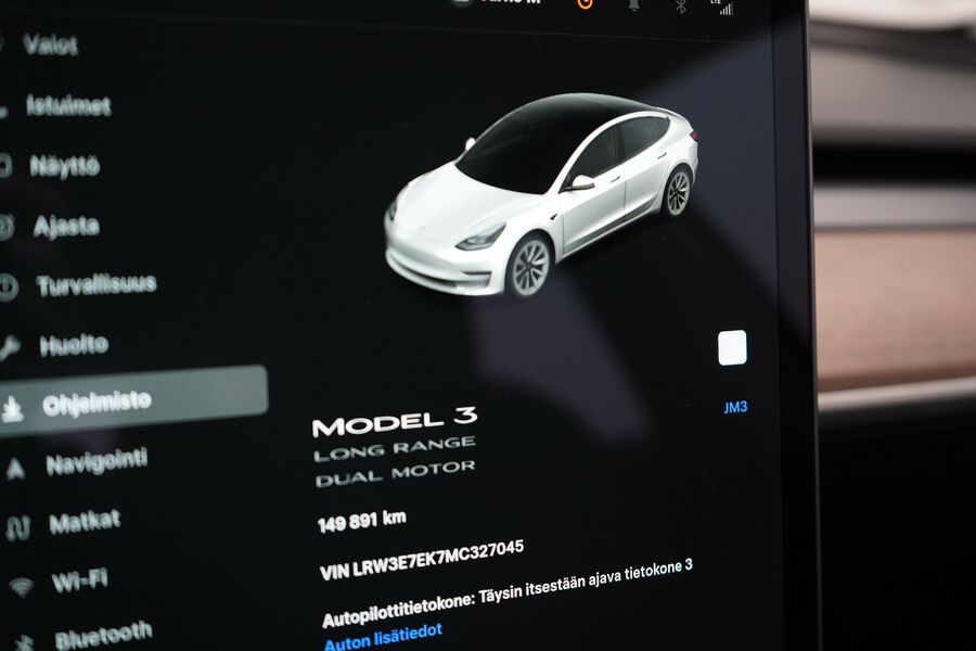 Tesla Model 3 vaihtoauto
