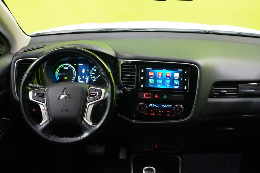 Mitsubishi Outlander PHEV vaihtoauto