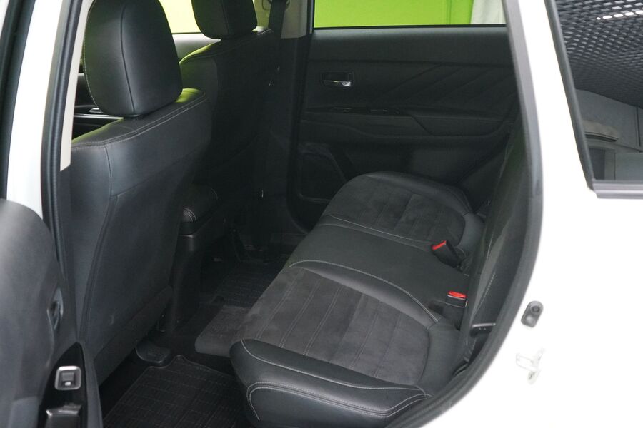 Mitsubishi Outlander PHEV vaihtoauto