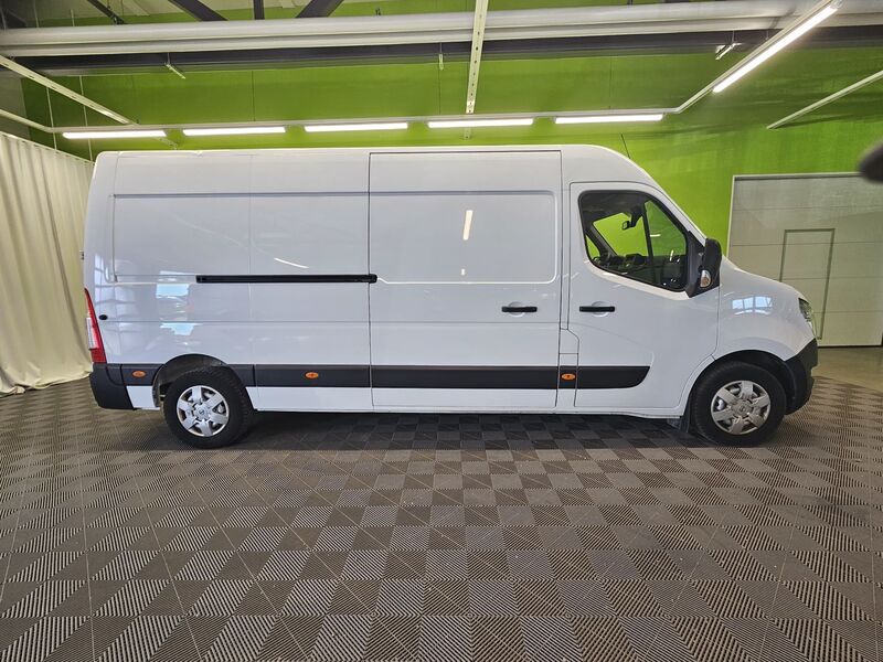 Nissan NV400 vaihtoauto