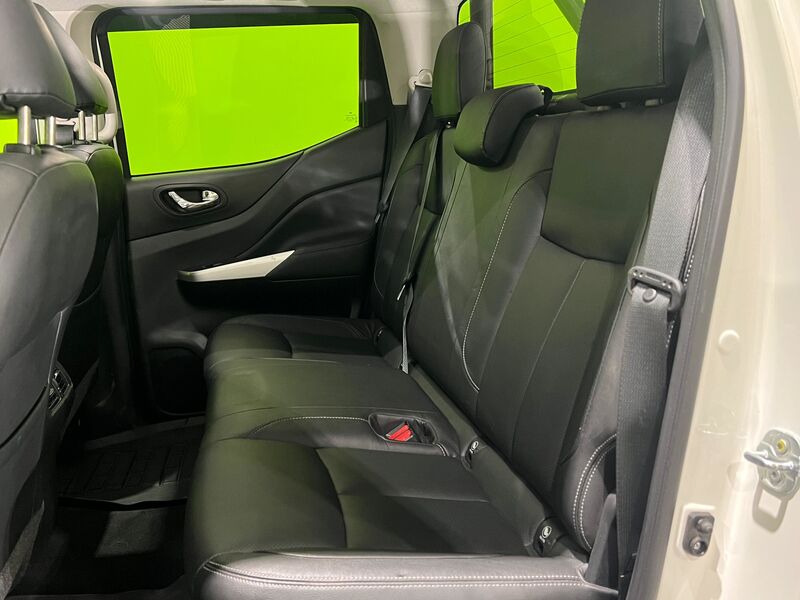 Nissan Navara vaihtoauto