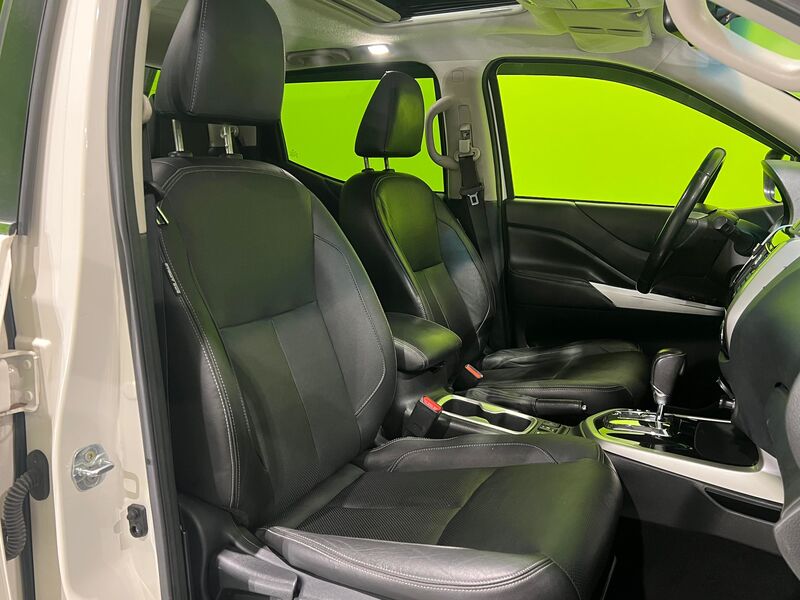 Nissan Navara vaihtoauto