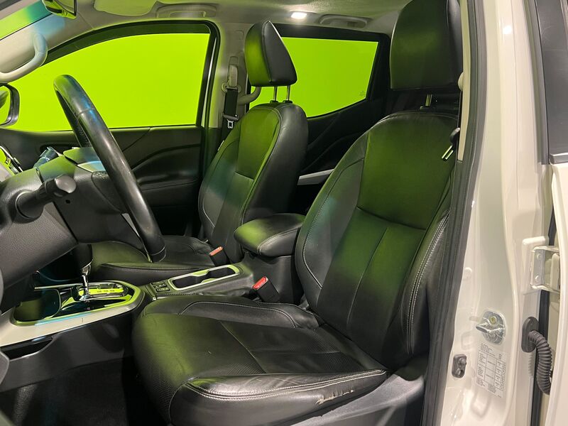 Nissan Navara vaihtoauto