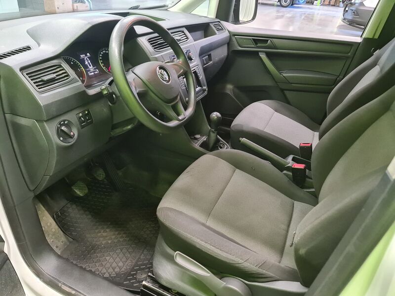 Volkswagen Caddy Maxi vaihtoauto