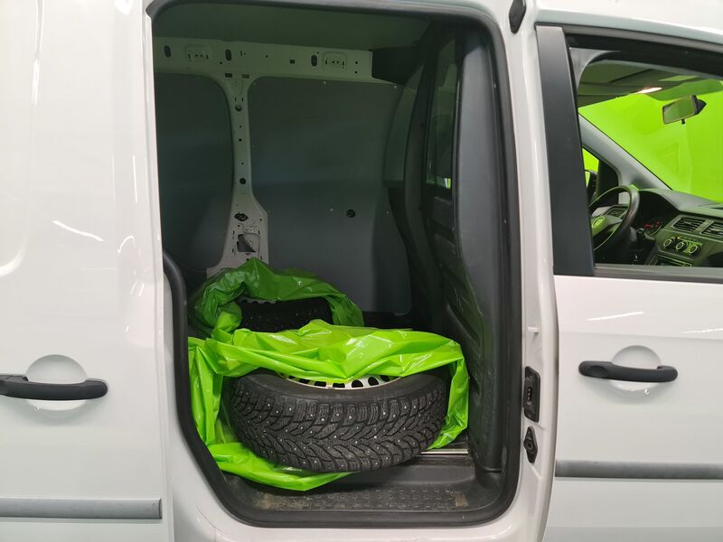 Volkswagen Caddy Maxi vaihtoauto