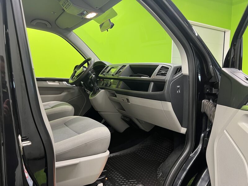 Volkswagen Caravelle vaihtoauto