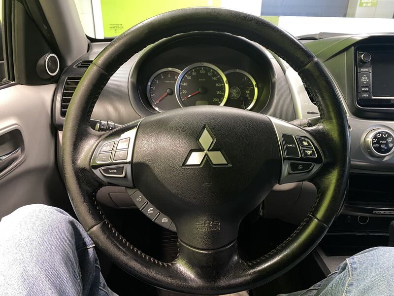 Mitsubishi L200 vaihtoauto