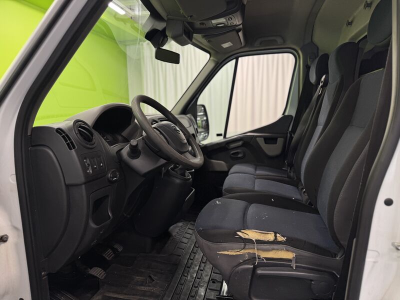 Nissan NV400 vaihtoauto