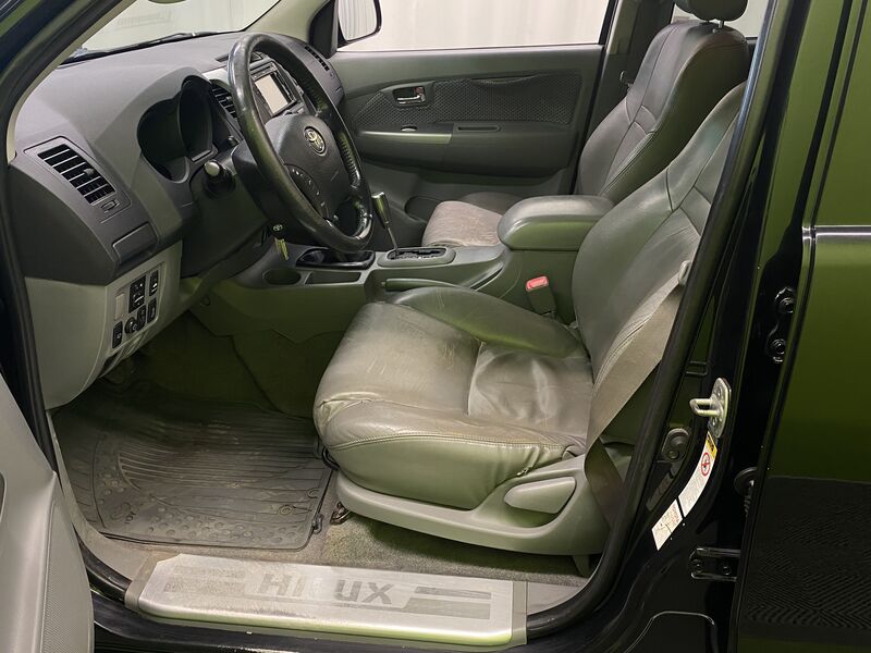 Toyota Hilux vaihtoauto