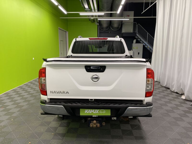 Nissan Navara vaihtoauto