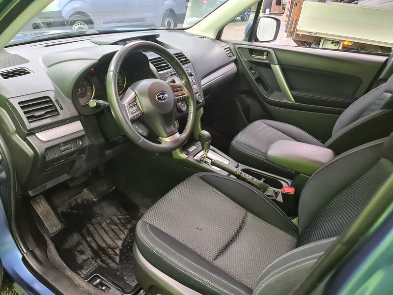 Subaru Forester vaihtoauto