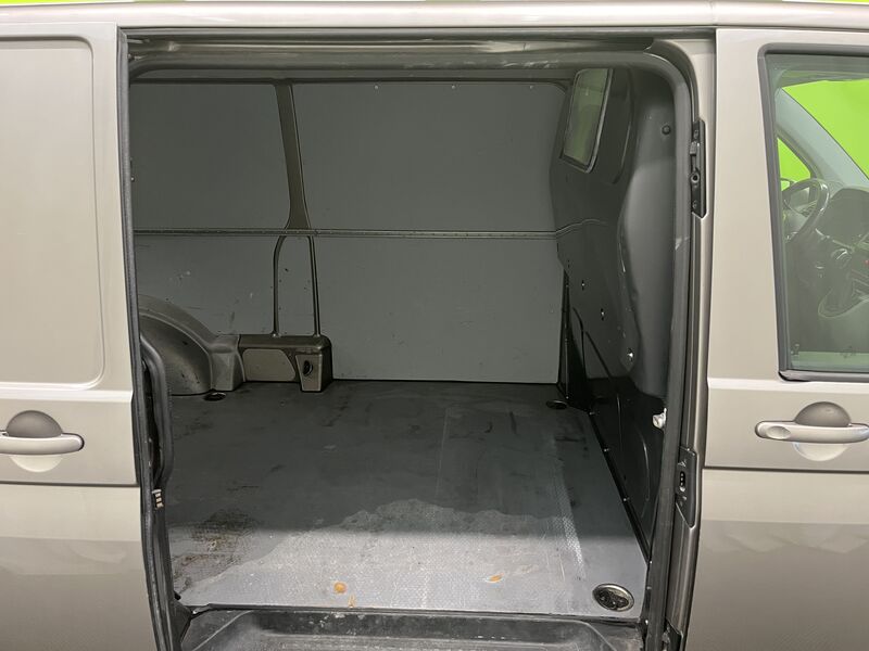 Volkswagen Transporter vaihtoauto