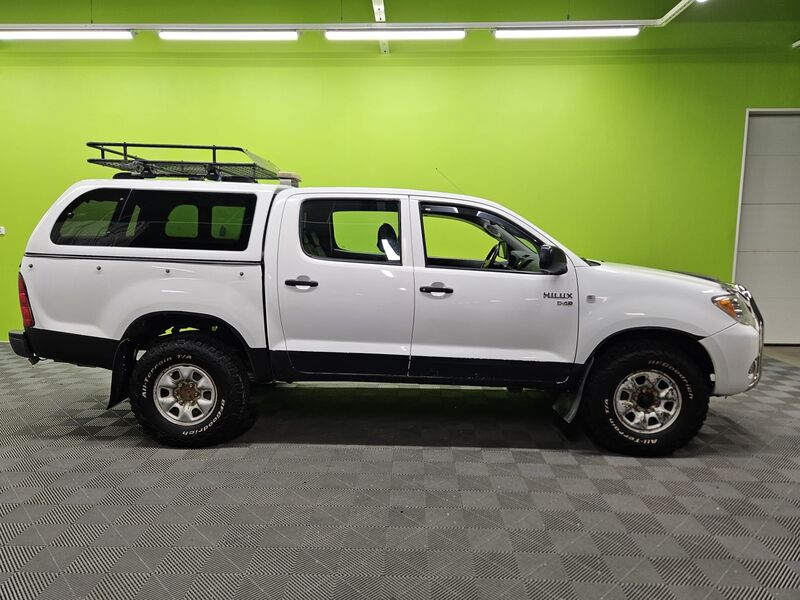 Toyota Hilux vaihtoauto