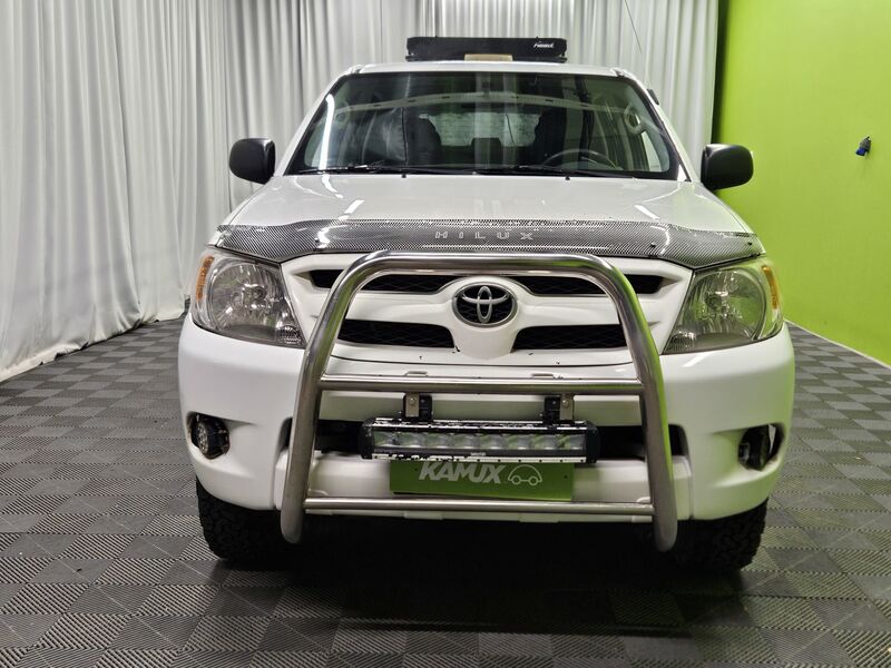 Toyota Hilux vaihtoauto