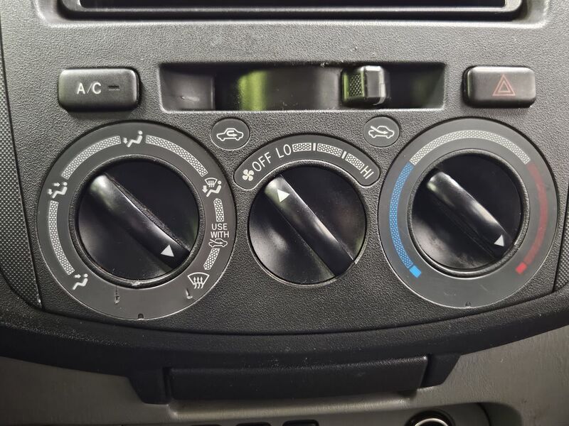 Toyota Hilux vaihtoauto