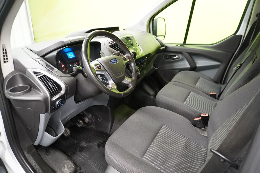 Ford Transit Custom vaihtoauto